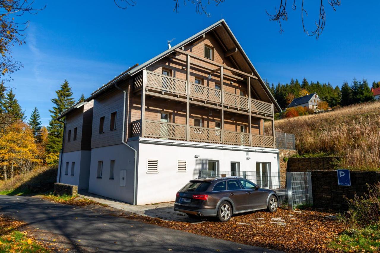 Krusnohorske Strane Apartamento Loučná pod Klínovcem Exterior foto