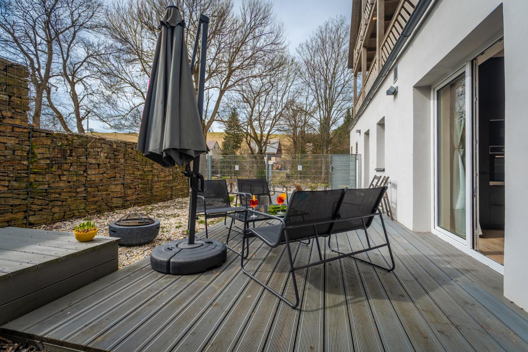 Krusnohorske Strane Apartamento Loučná pod Klínovcem Exterior foto